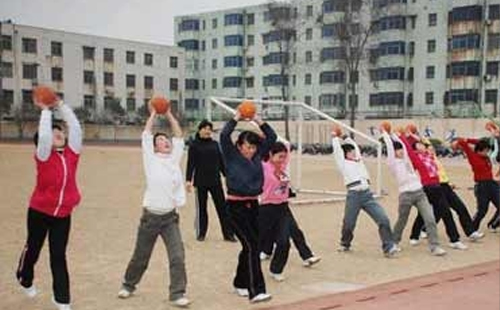 为什么我们要让孩子练体育
